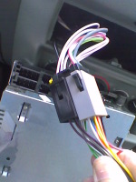 Vista de conectores Parrot a los cables del coche